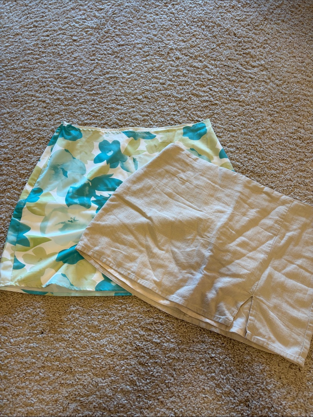 Bundle of two skirts - Floral & cream linen Skirts